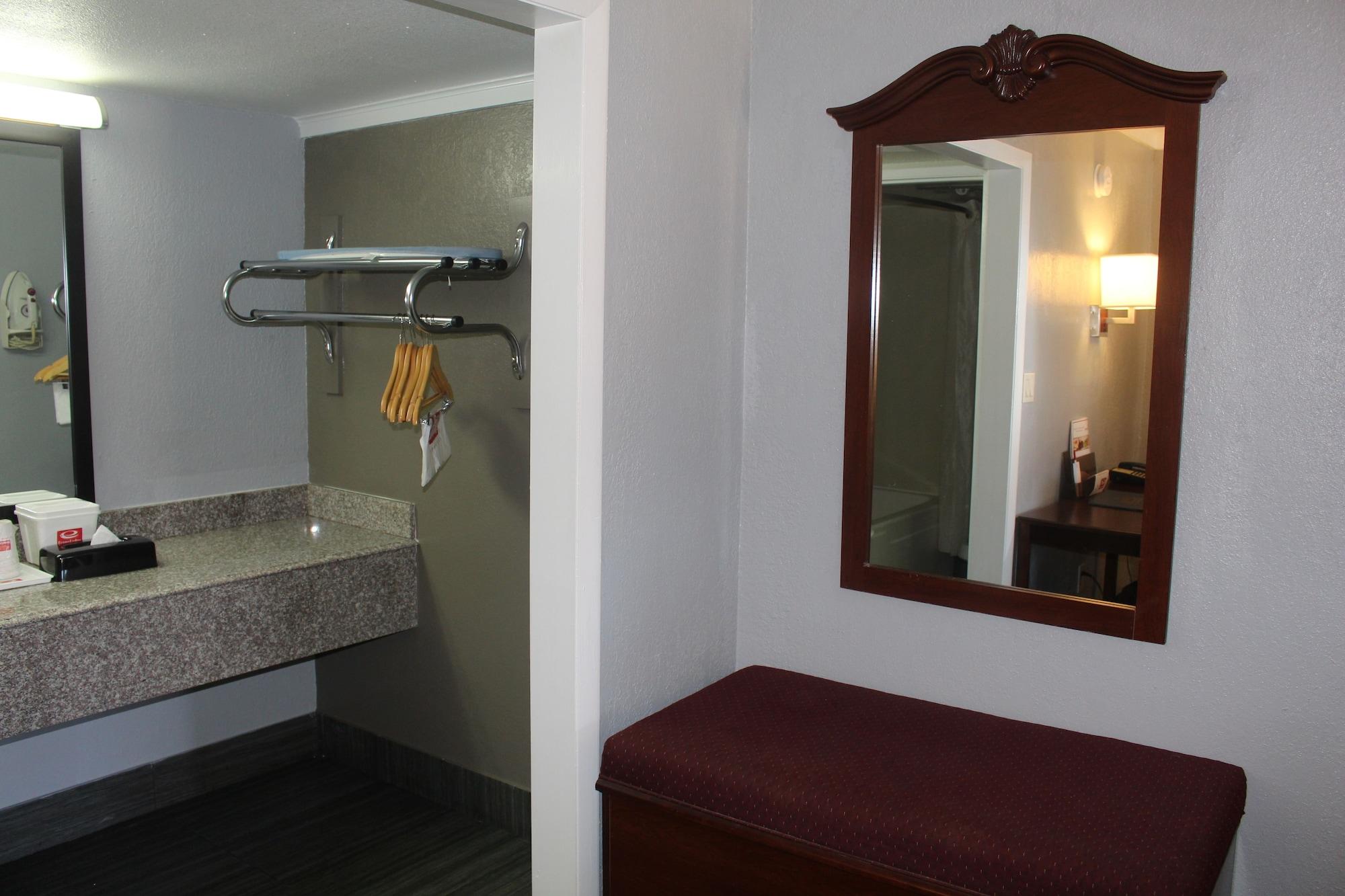 Econo Lodge Near The Domain - The Arboretum Austin Eksteriør billede